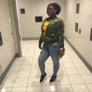 Meet your Posher, Briana